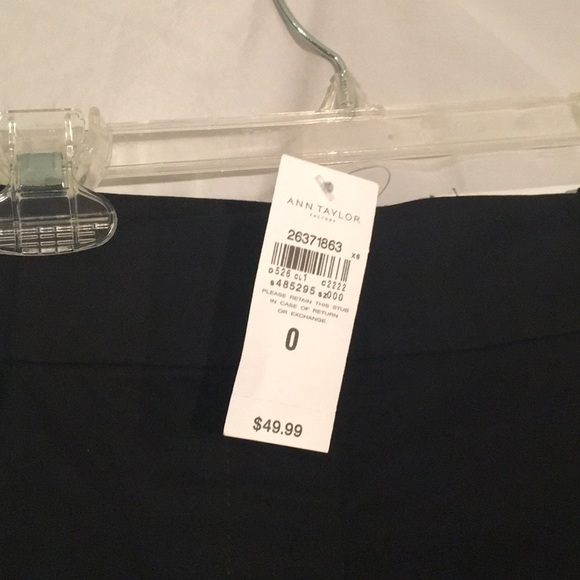 Black Ann Taylor Shorts - Picture 5 of 5